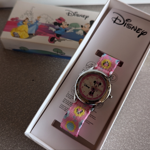 Disney Other - DISNEY | minnie time to tell watch